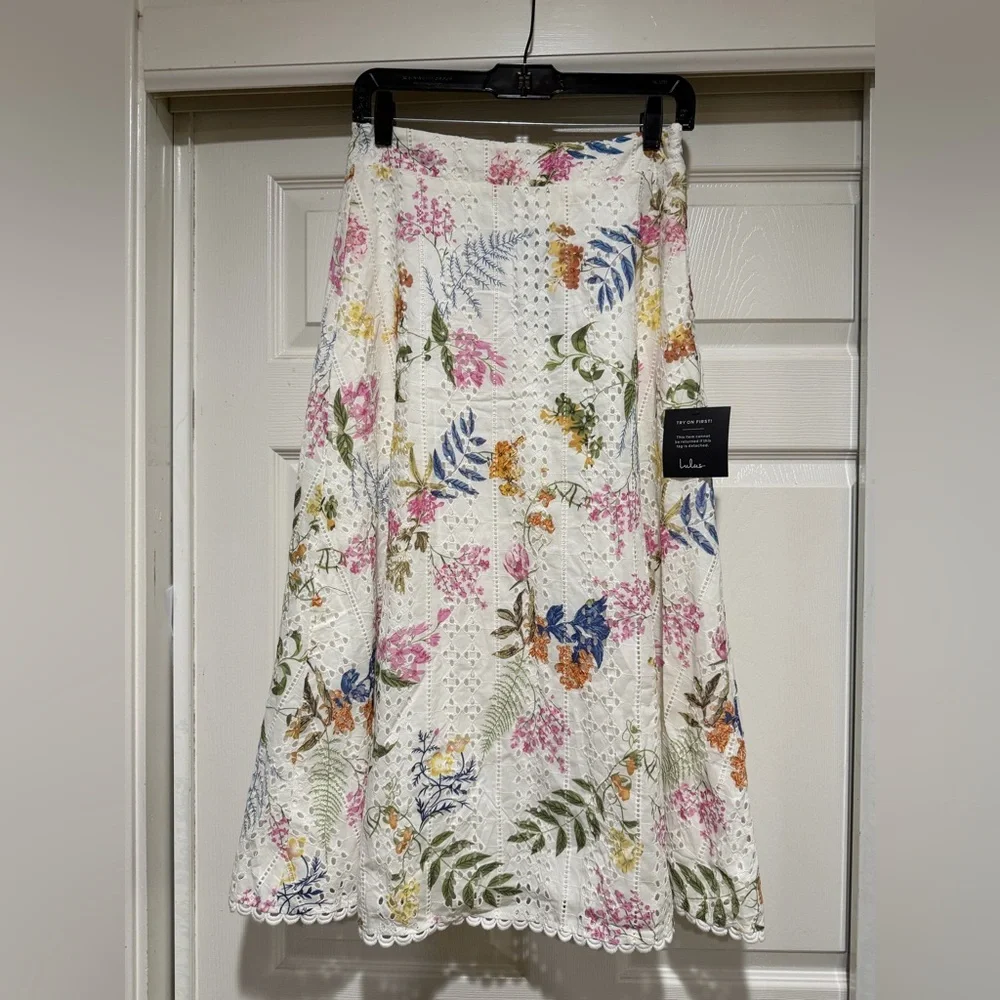 NWT Lulus Sweet At Heart White Floral Embroidered Two-Piece Midi Dress Small - Picture 8 of 16